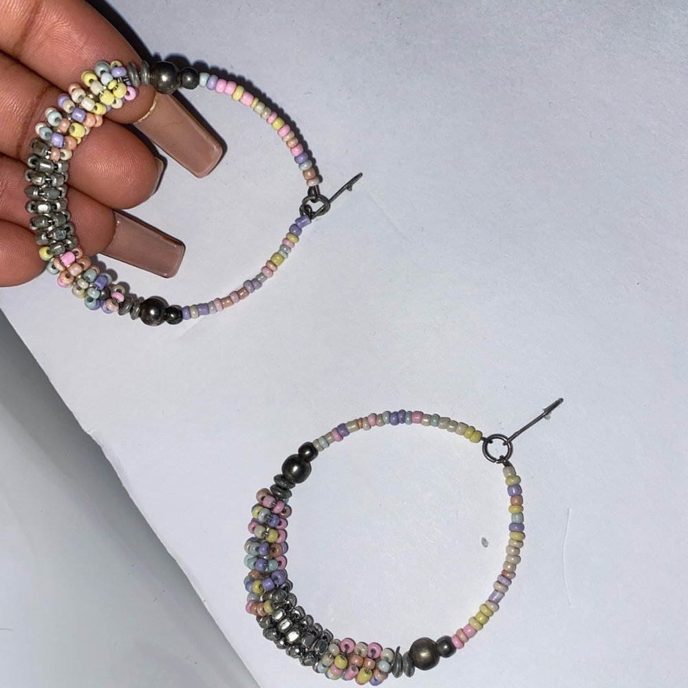 Super cute beaded earrings!!!! - Picture 3 of 3
